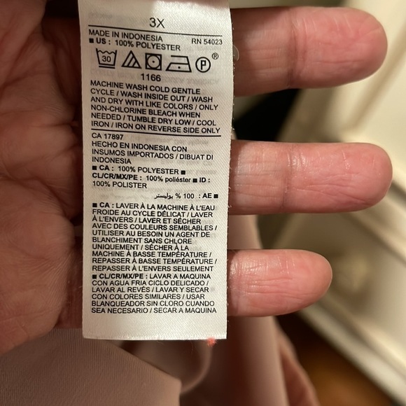 Nwot Old Navy Women's Velvet Swing Blouse. - Picture 5 of 5